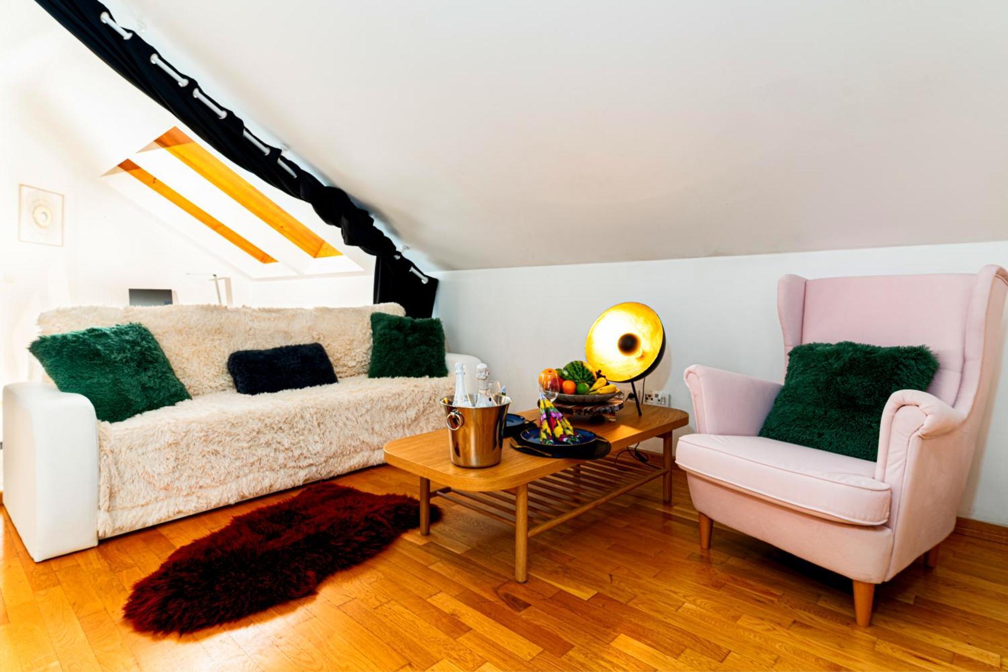 Golden River Apartment Praga Exterior foto