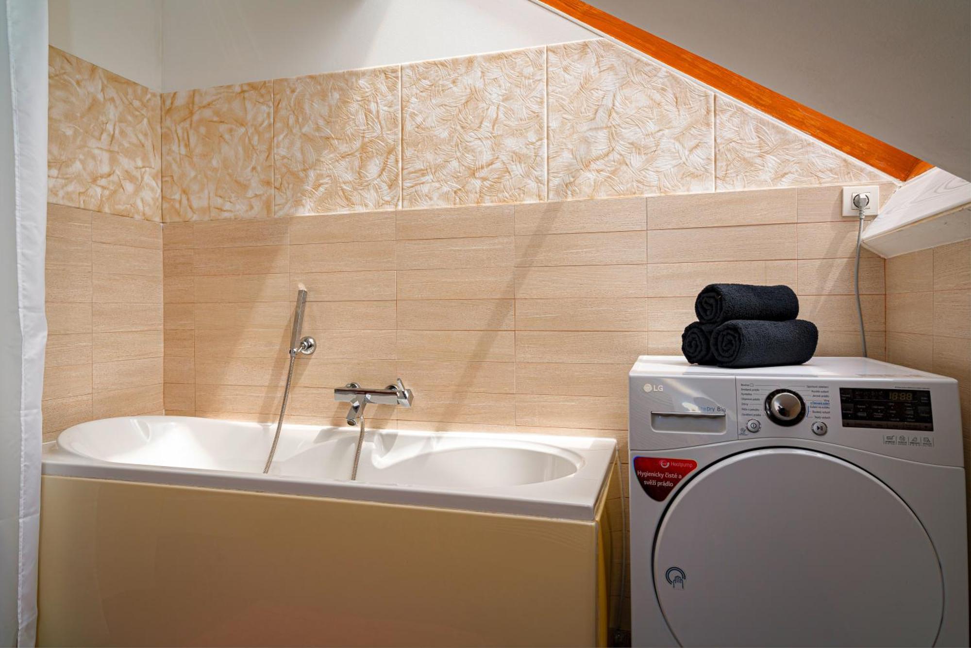 Golden River Apartment Praga Exterior foto